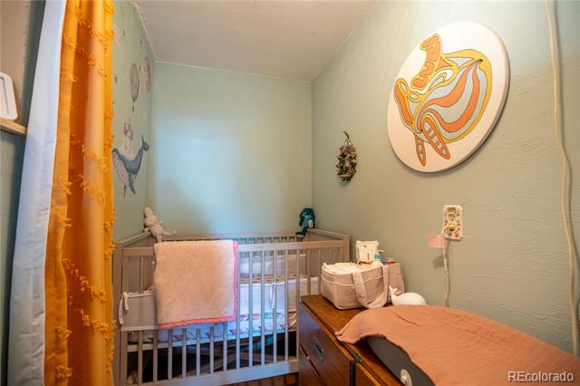 128 N Gunnison Avenue
