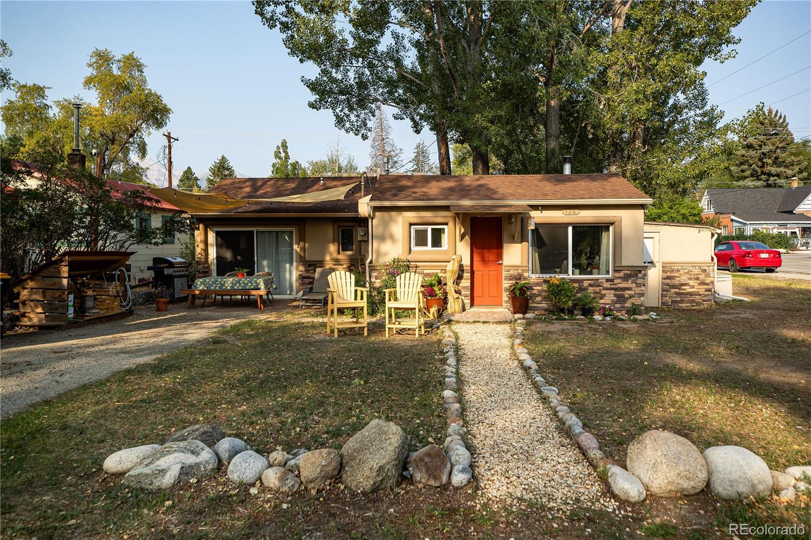 128 N Gunnison Avenue