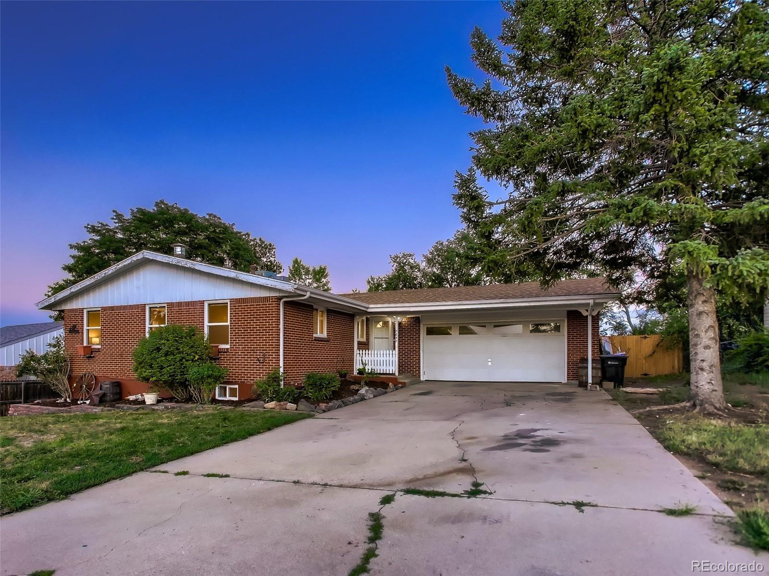 7642 Vance Dr
