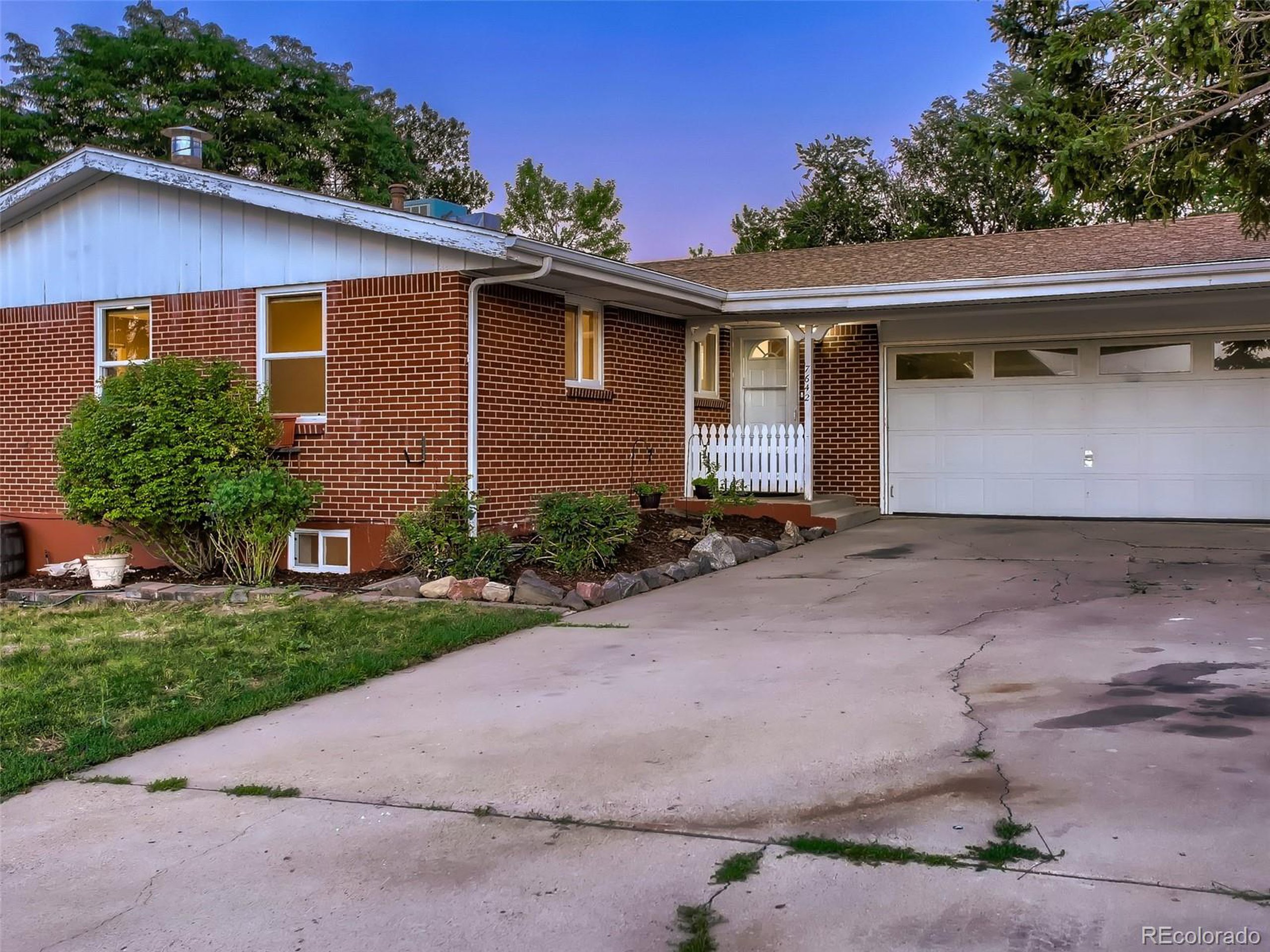 7642 Vance Dr
