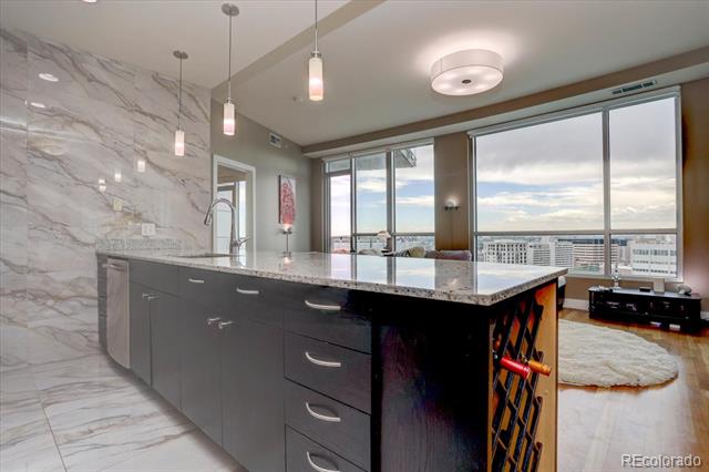 2001 Lincoln Street Unit: 1910