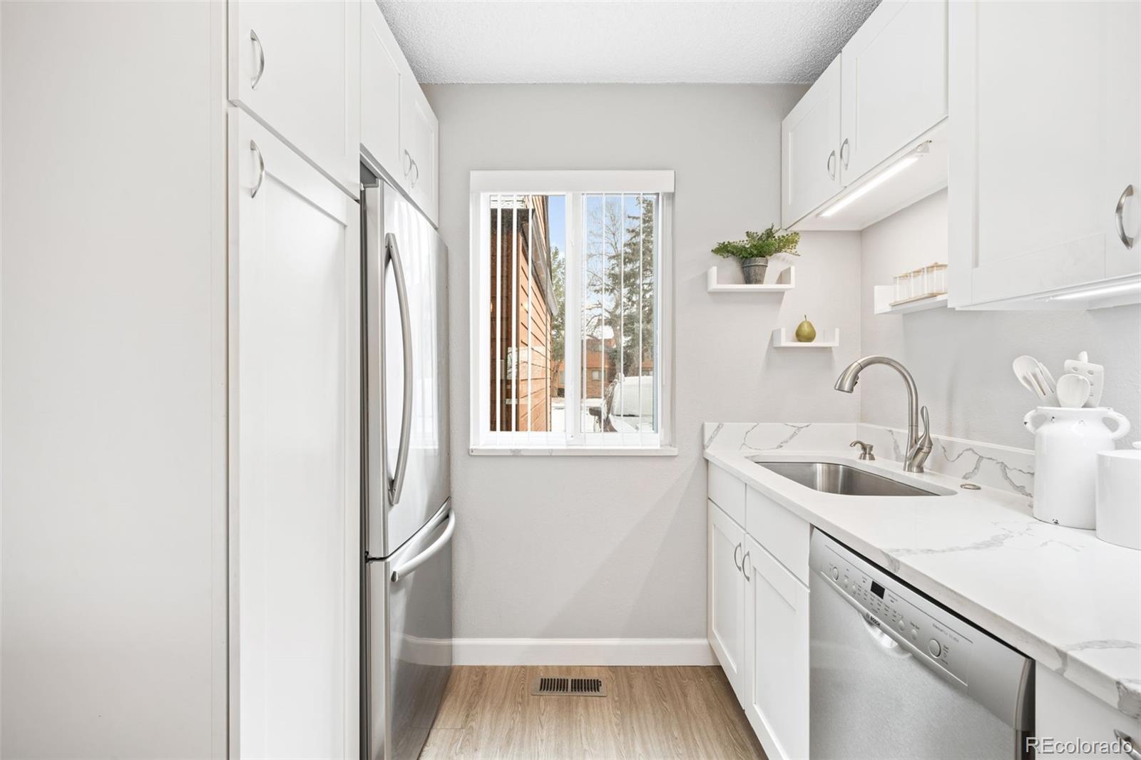 437 Wright Street Unit: 30