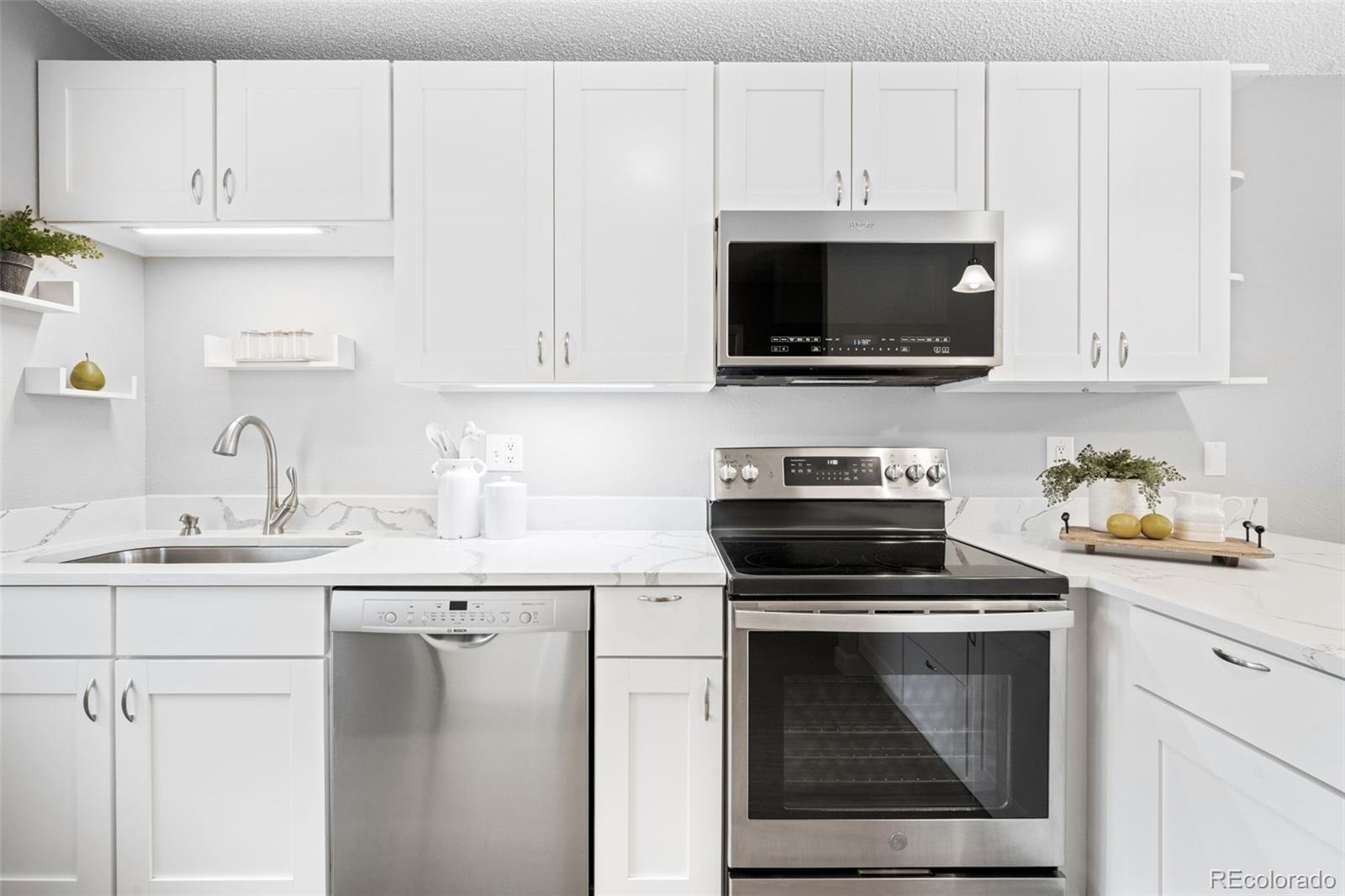 437 Wright Street Unit: 30