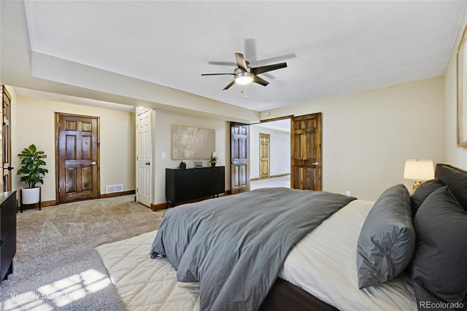 11201 Wyandot Street