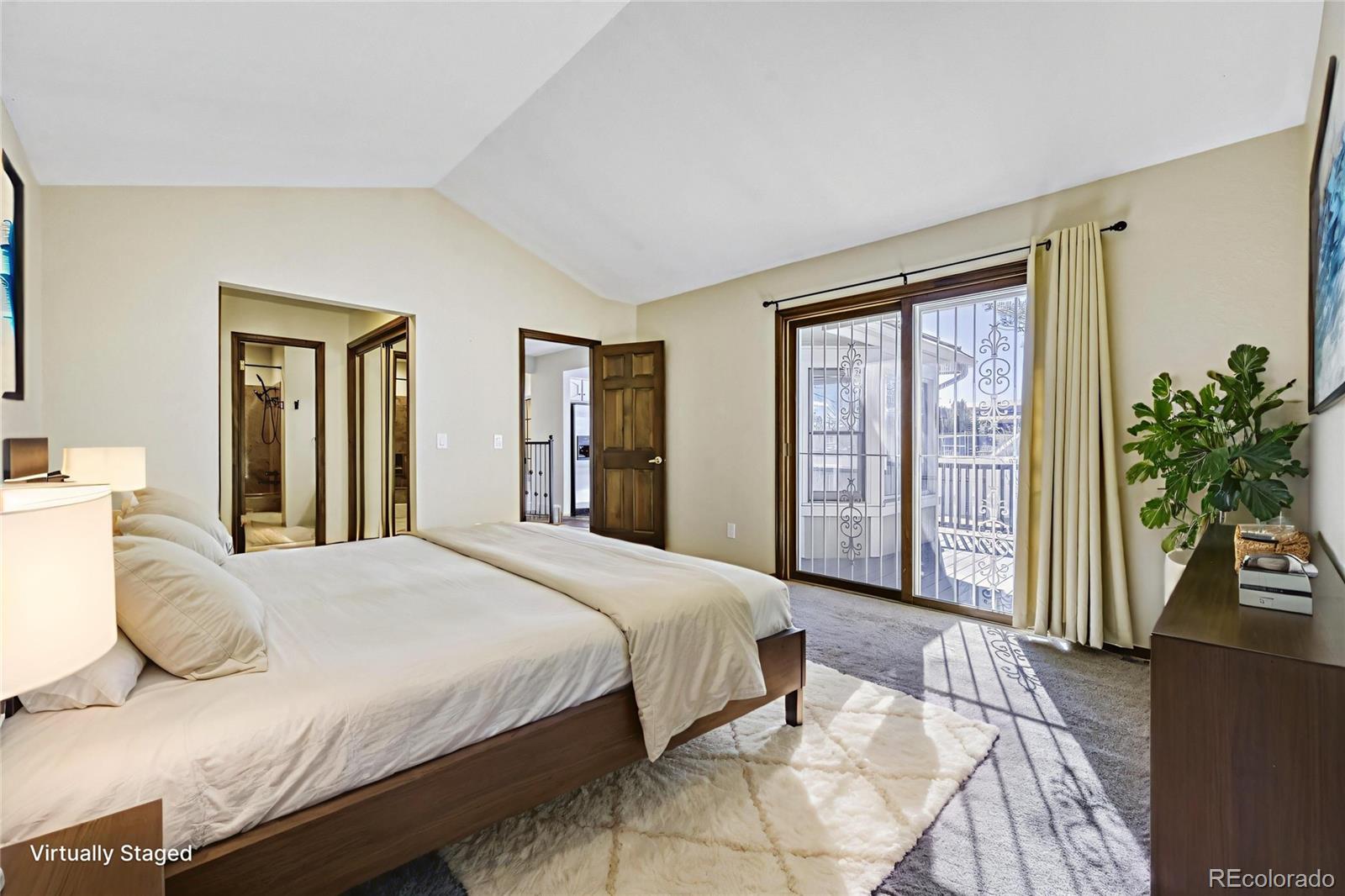 11201 Wyandot Street