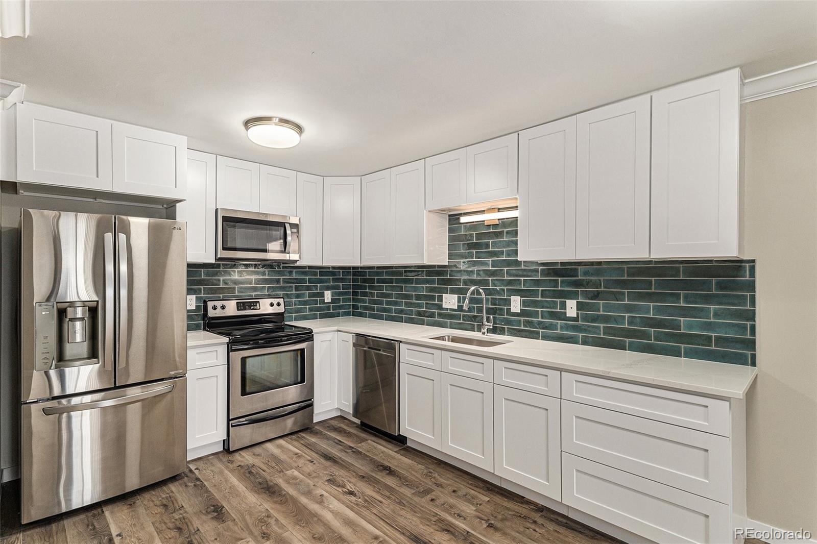 3460 S Poplar Street Unit: 404