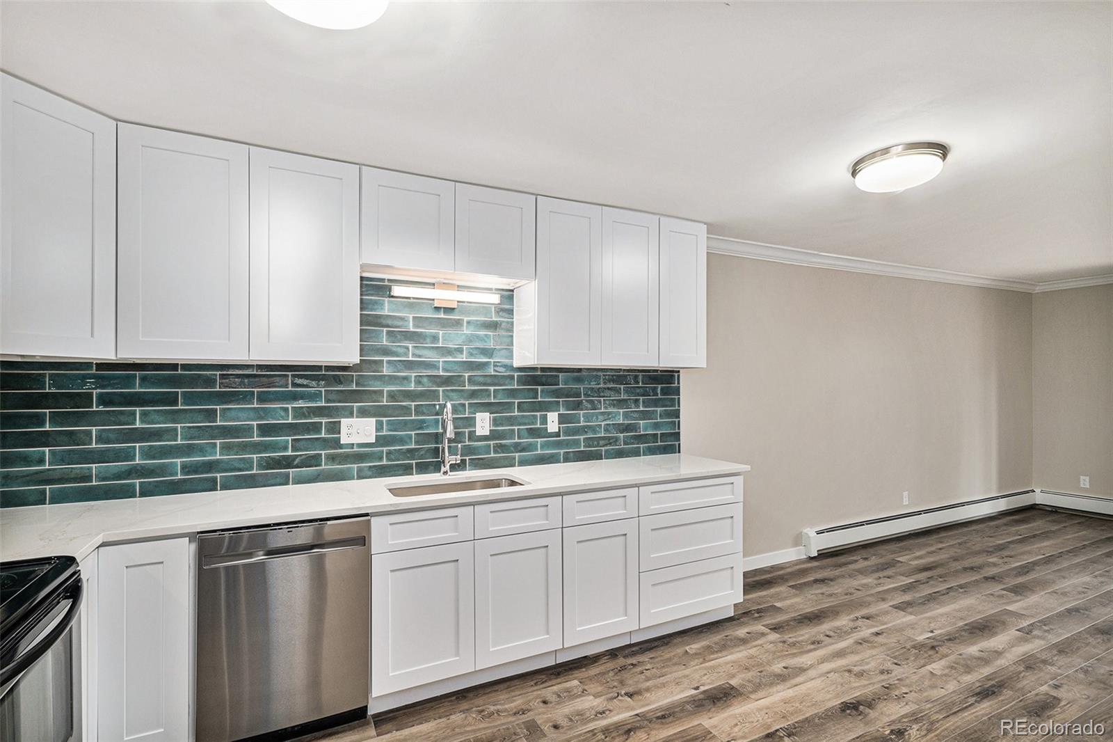 3460 S Poplar Street Unit: 404