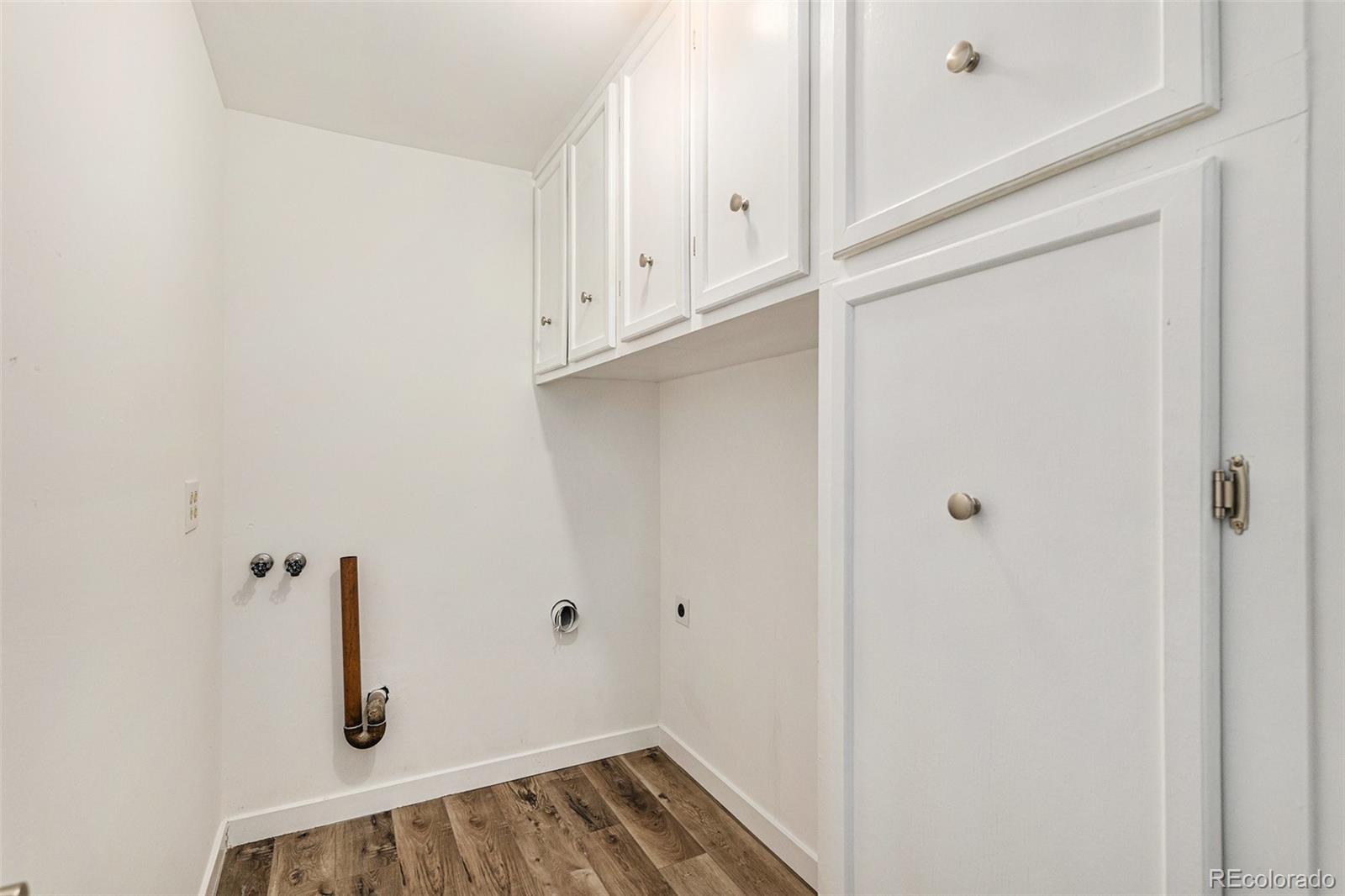 3460 S Poplar Street Unit: 404