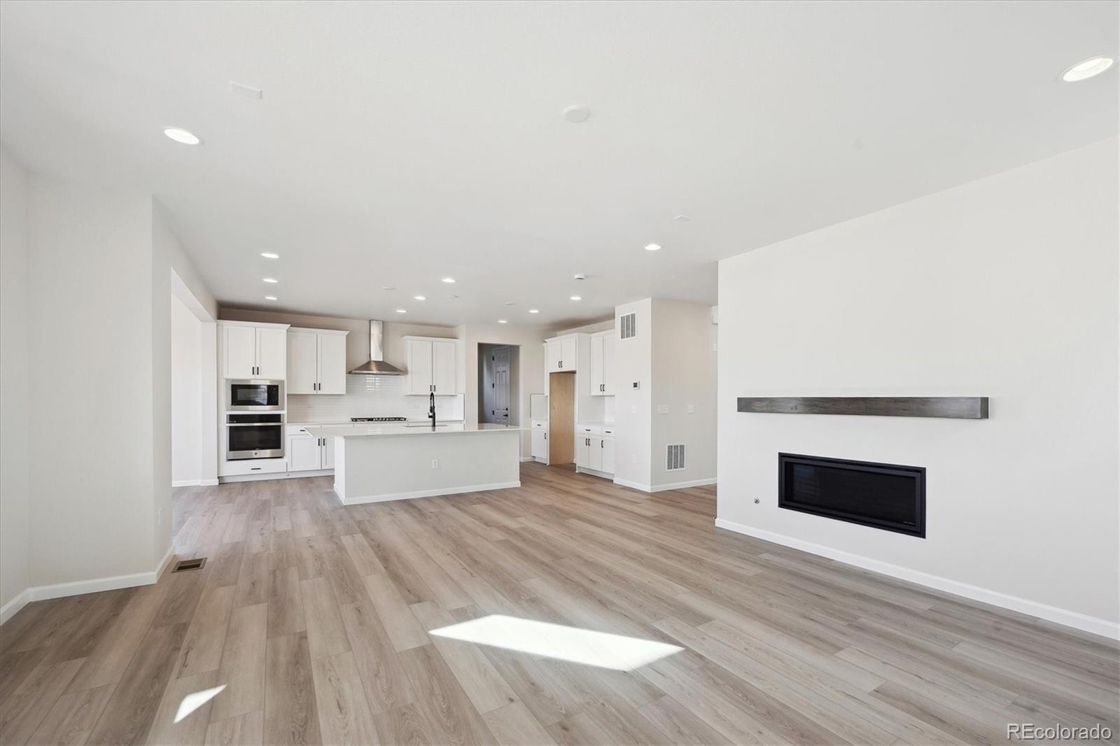 660 Apex Rise Street