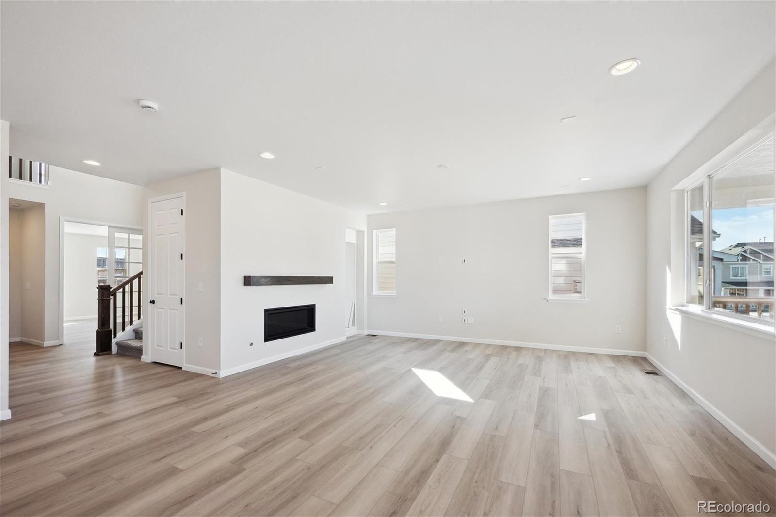 660 Apex Rise Street