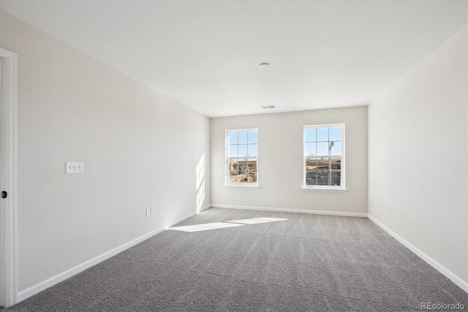 660 Apex Rise Street