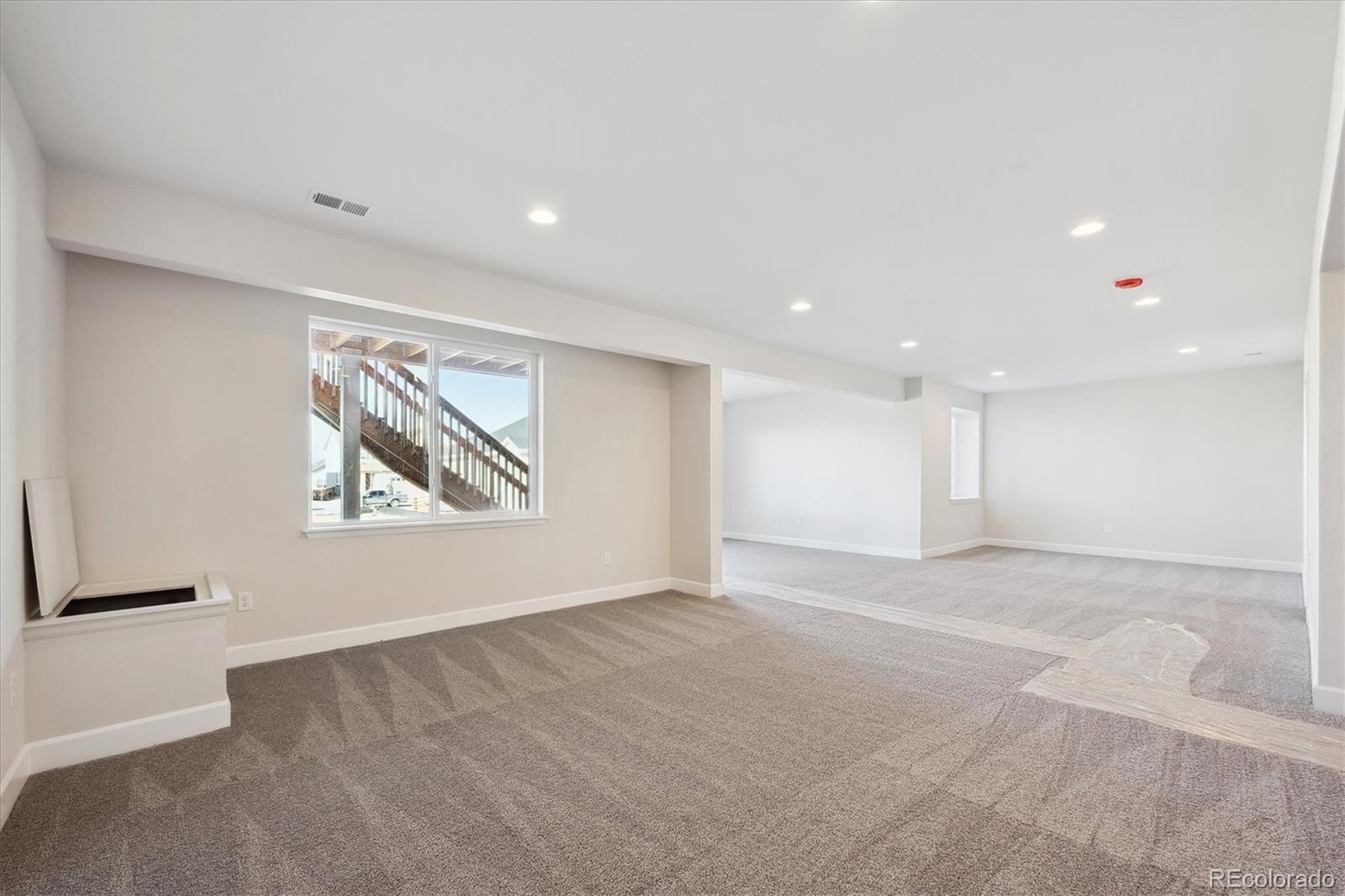 660 Apex Rise Street