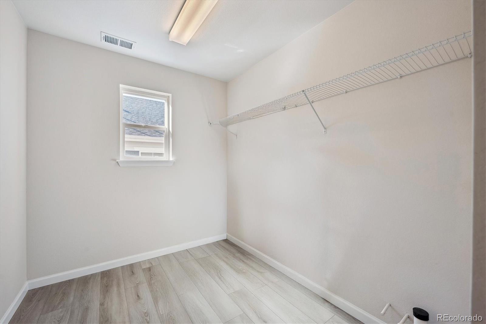 660 Apex Rise Street