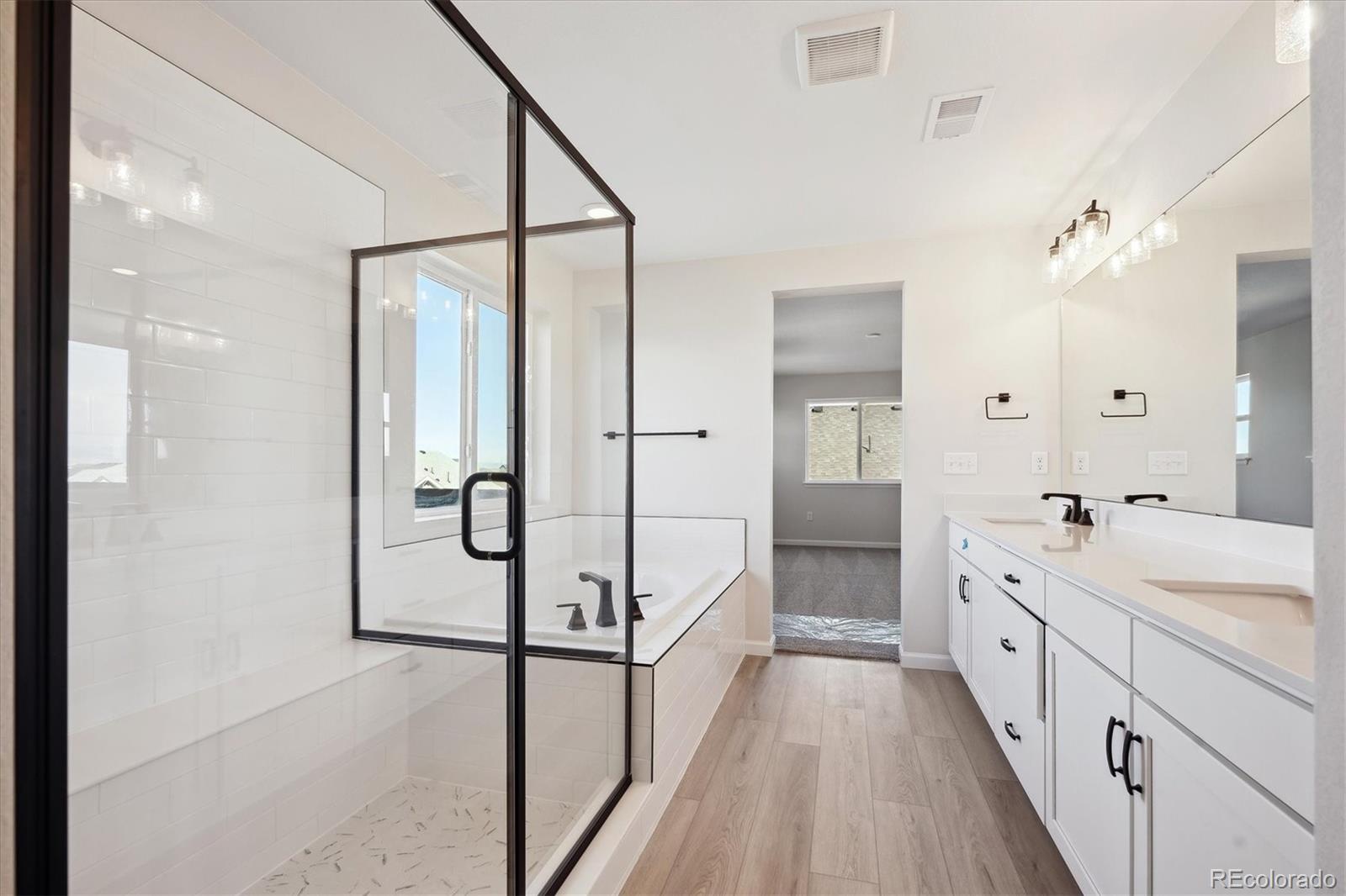 660 Apex Rise Street