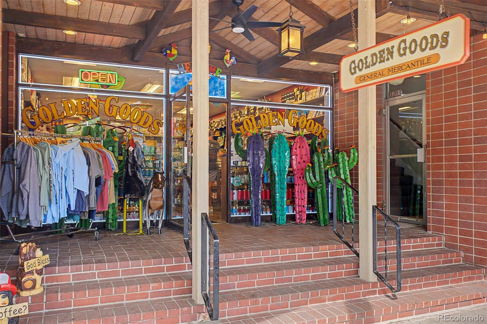 450 Chelan Street