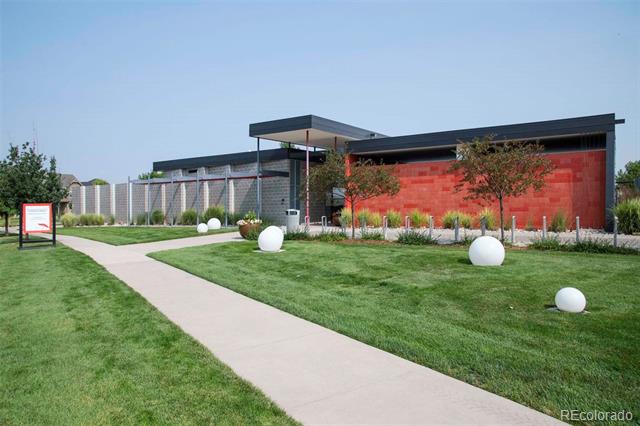 5050 Valentia Street Unit: 101