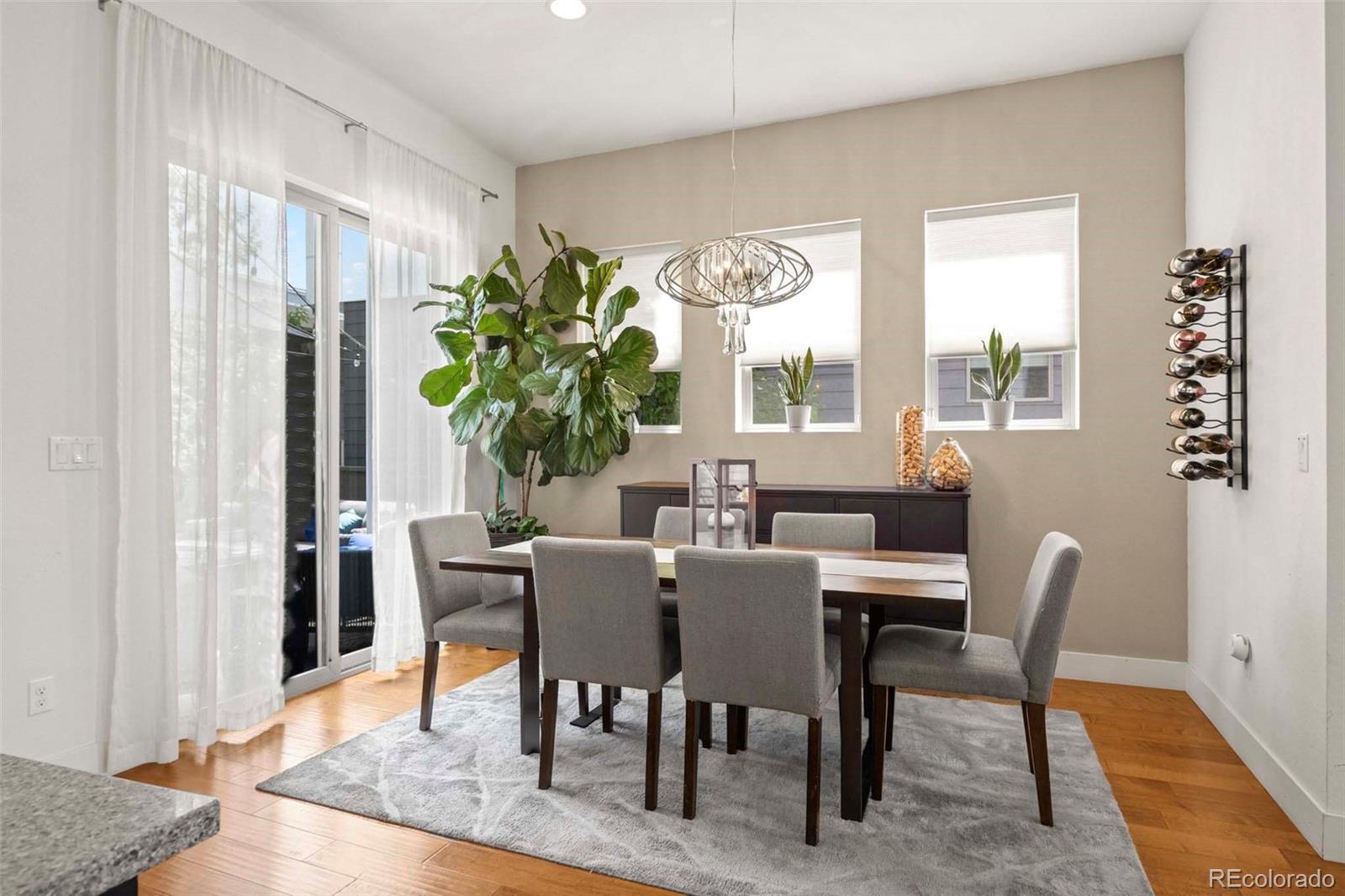 5050 Valentia Street Unit: 101