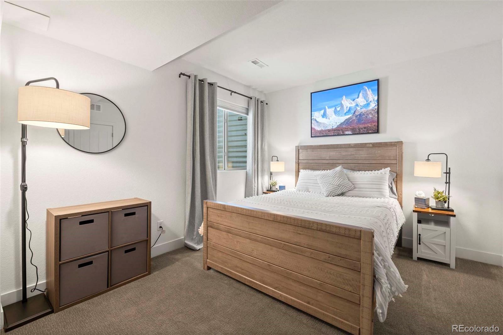 5050 Valentia Street Unit: 101
