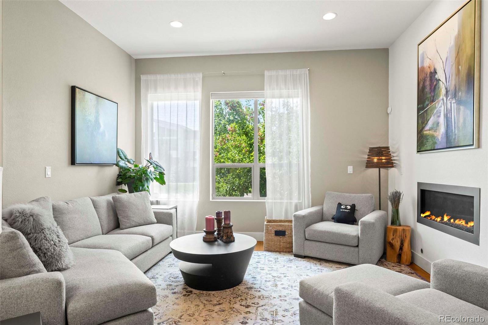 5050 Valentia Street Unit: 101