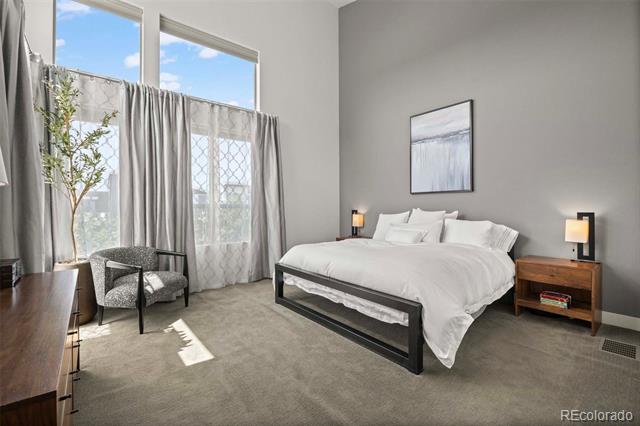 5050 Valentia Street Unit: 101