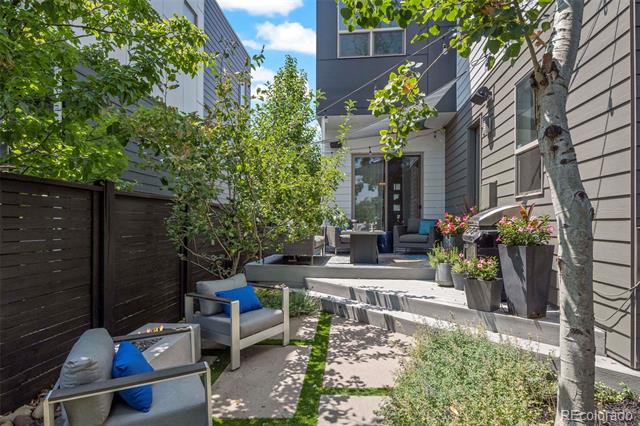 5050 Valentia Street Unit: 101