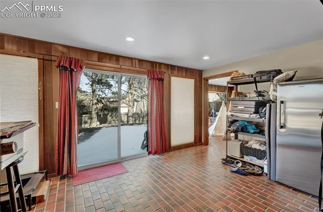 4315 Ridgelane Drive