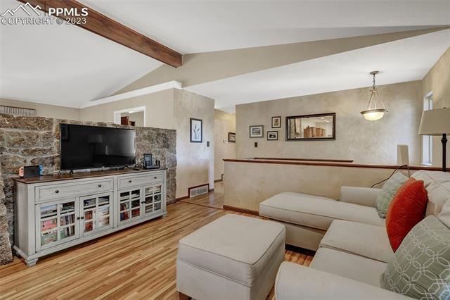 4315 Ridgelane Drive