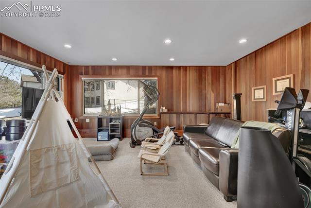 4315 Ridgelane Drive