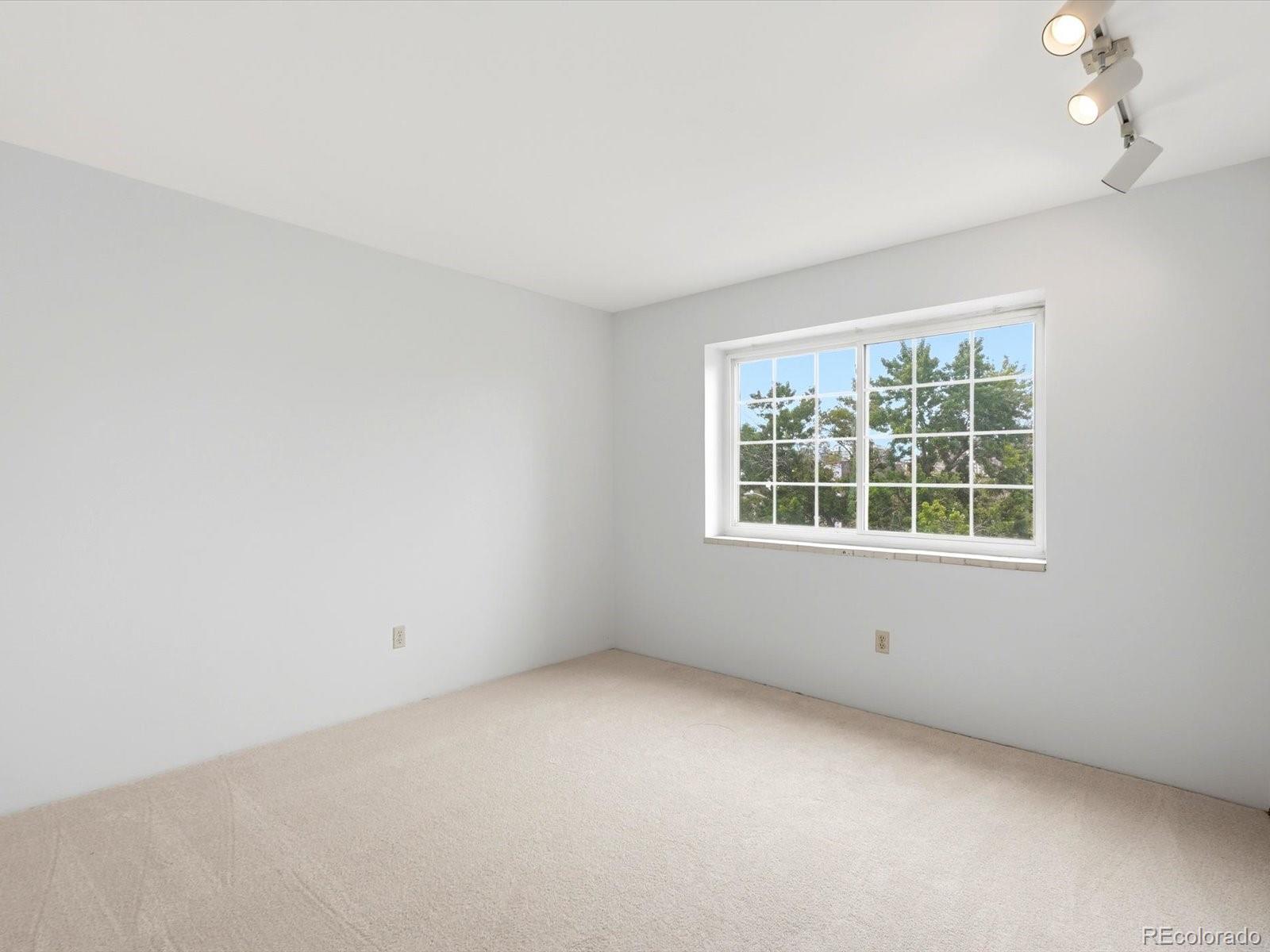252 N Pennsylvania Street Unit: 401
