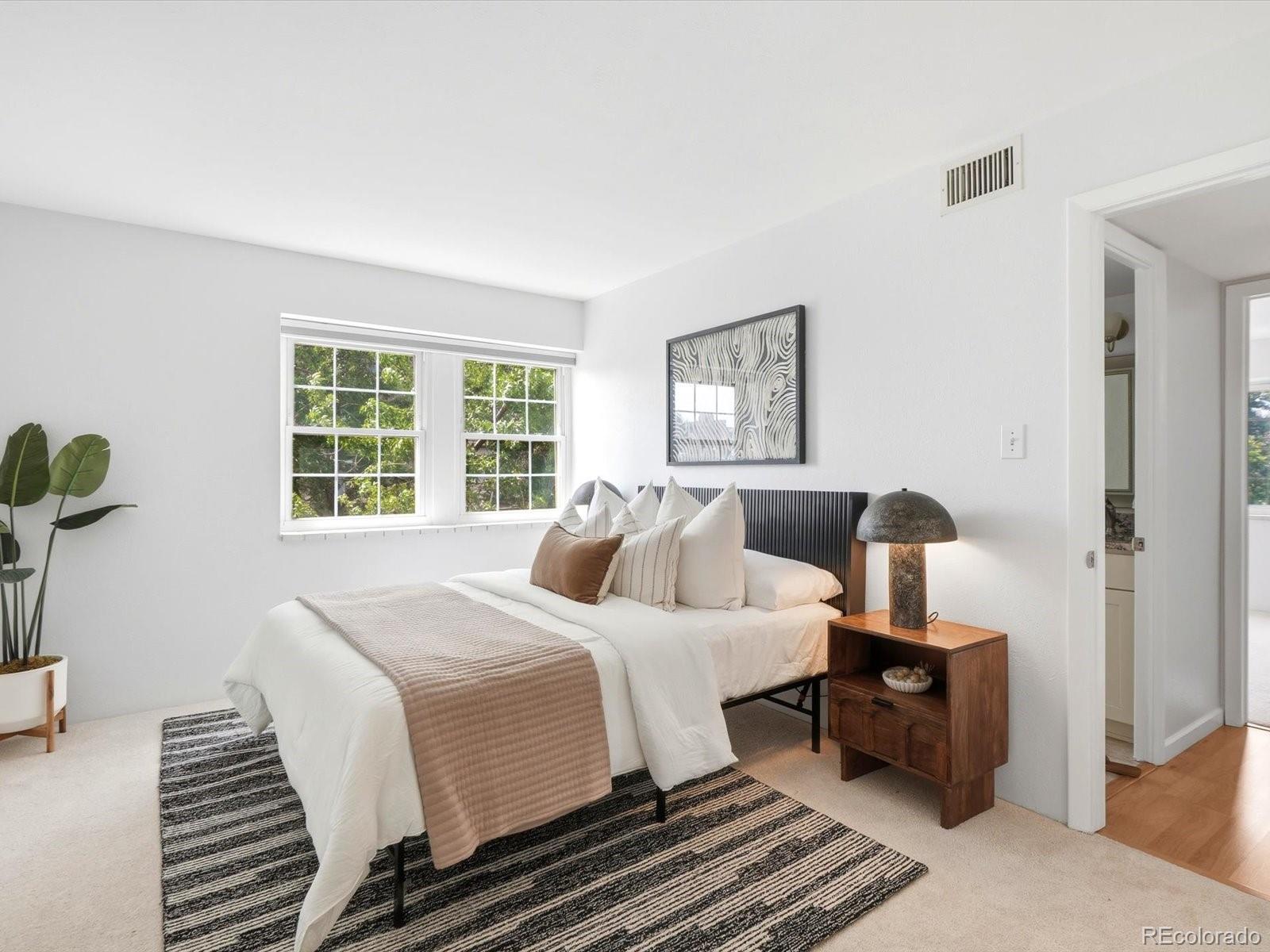 252 N Pennsylvania Street Unit: 401