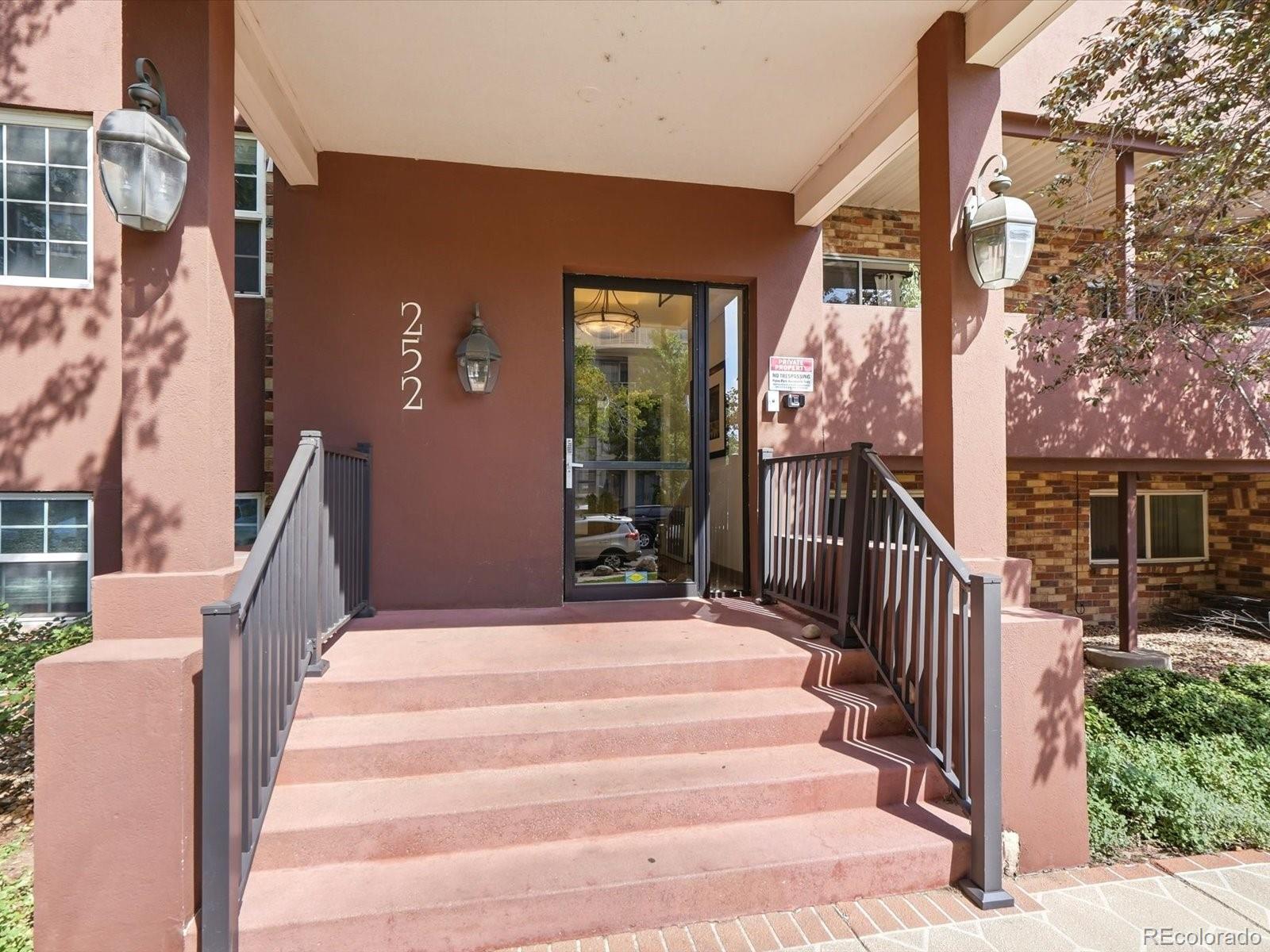 252 N Pennsylvania Street Unit: 401