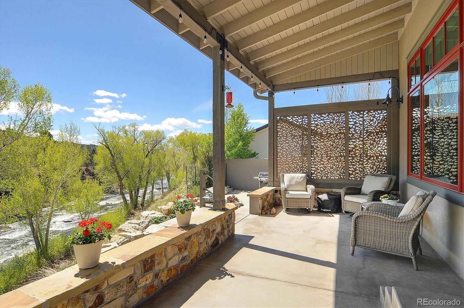 117 River Run Court
