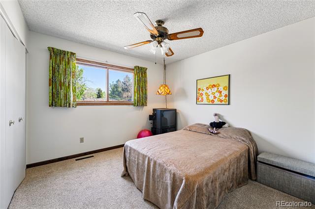 7590 E Easter Place