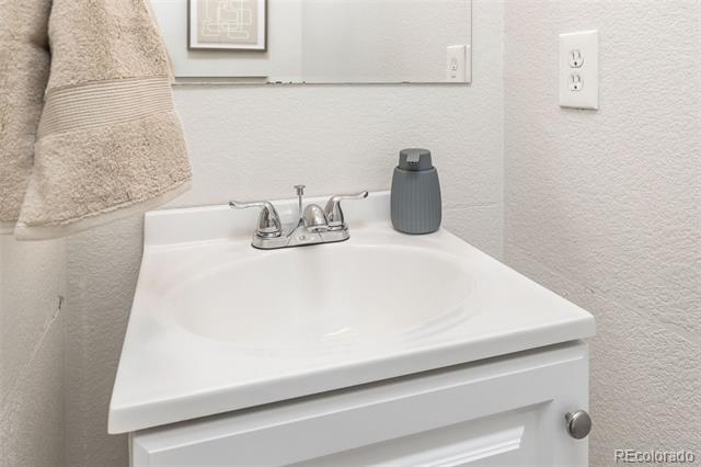 6055 Wadsworth Unit: C