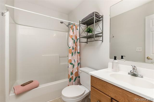 6055 Wadsworth Unit: C