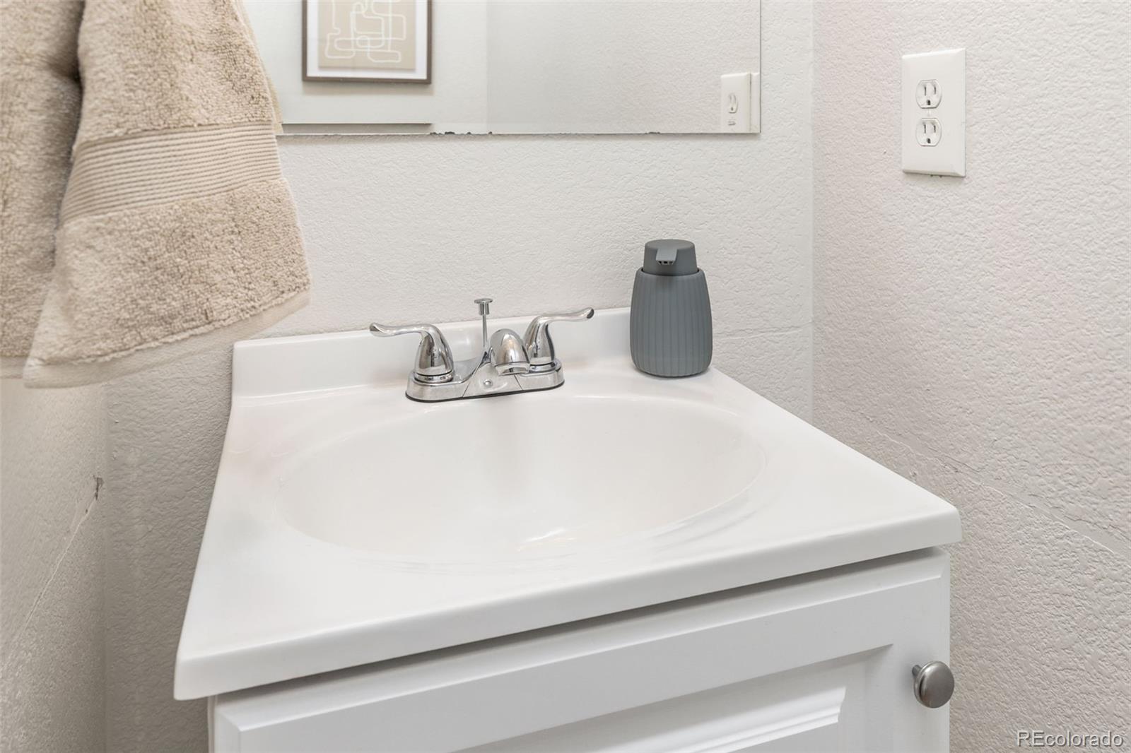 6055 Wadsworth Unit: C