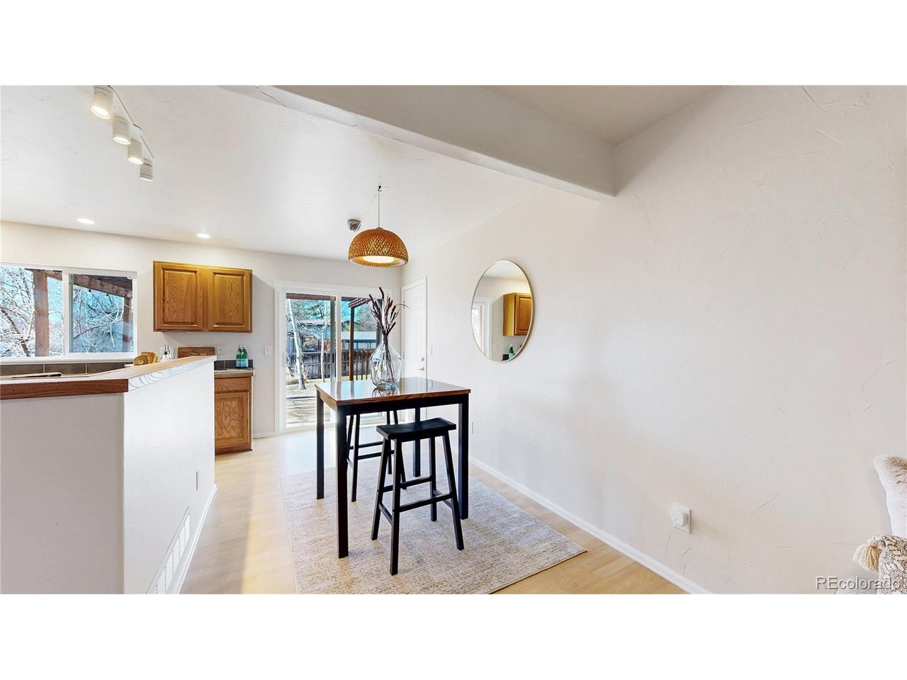 112 Starline Ave