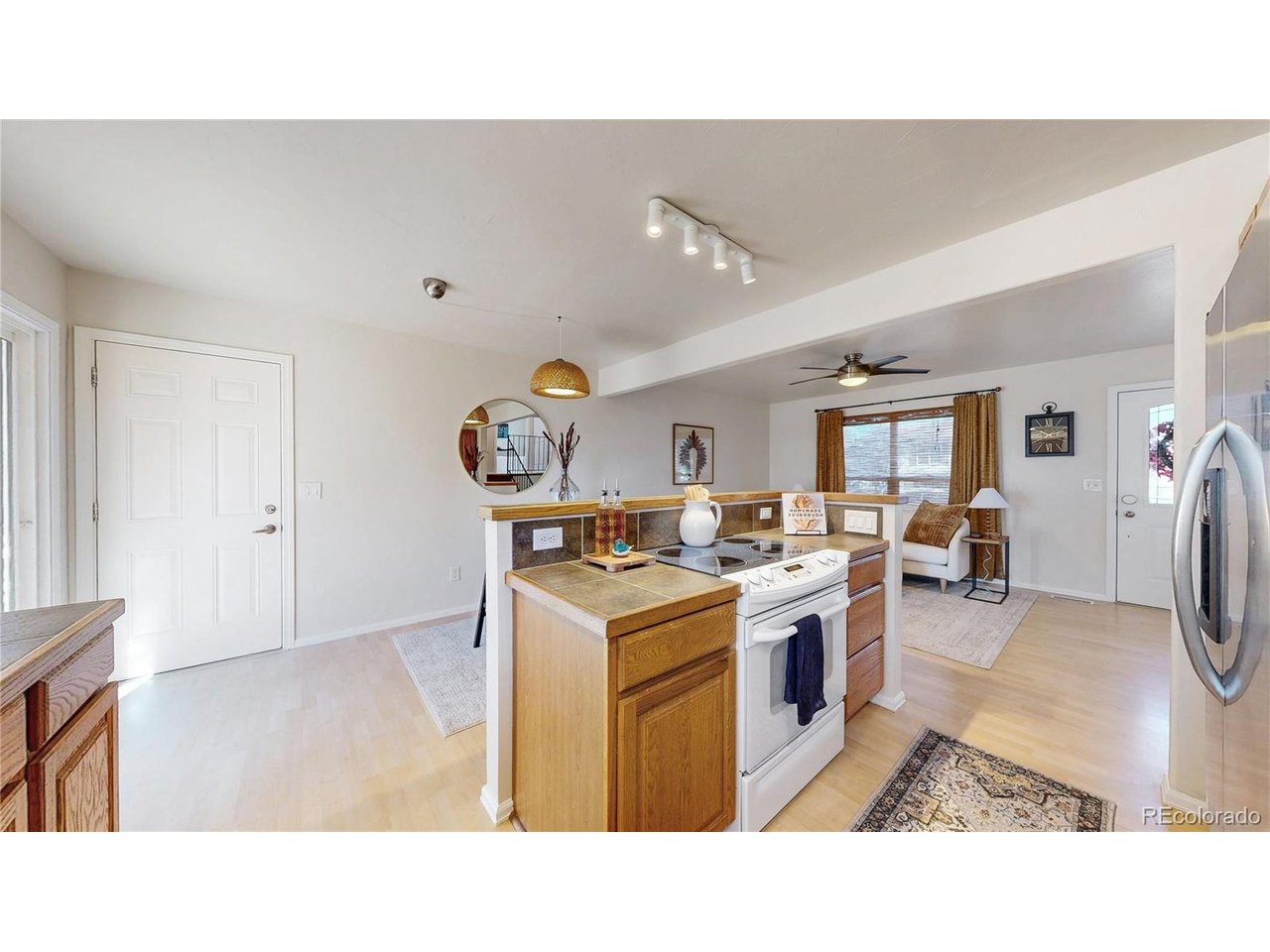 112 Starline Ave