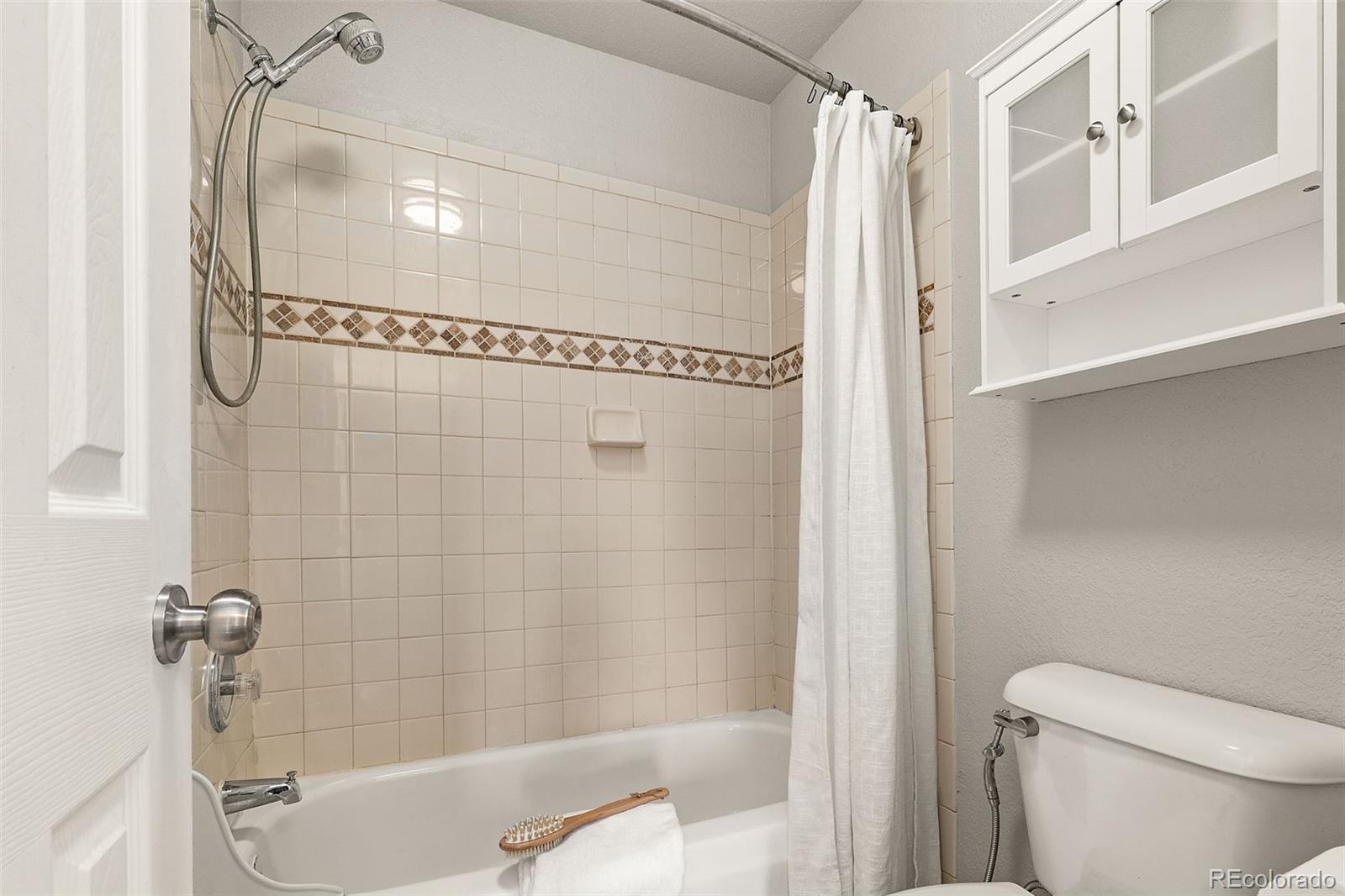 6240 Everett Court Unit: B