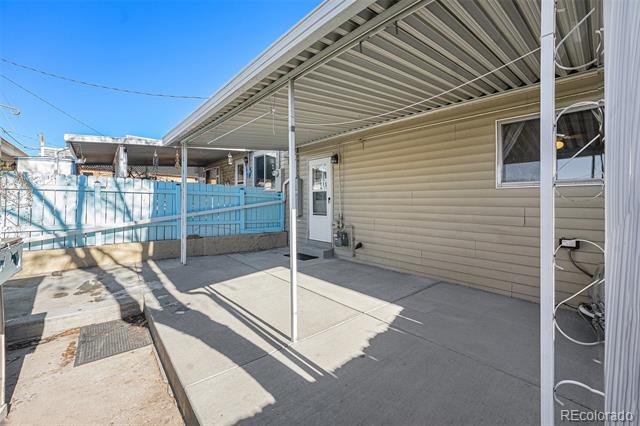 8621 Santa Fe Drive
