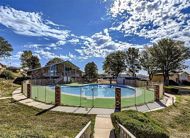 8621 Santa Fe Drive