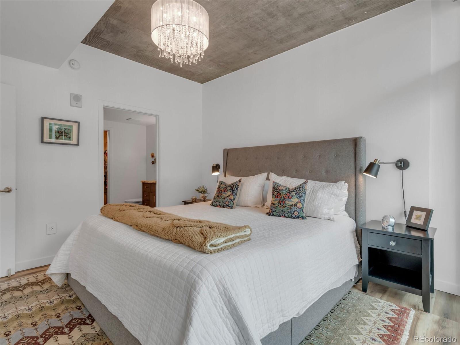 1700 Bassett Street Unit: 601