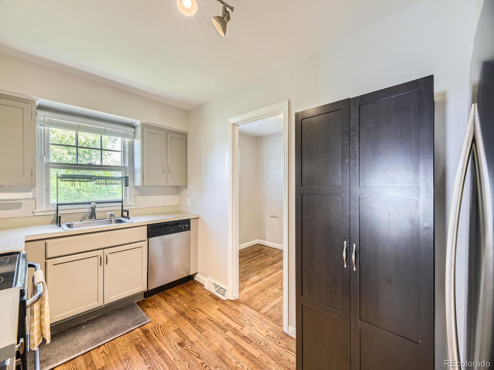 835 Knox Court