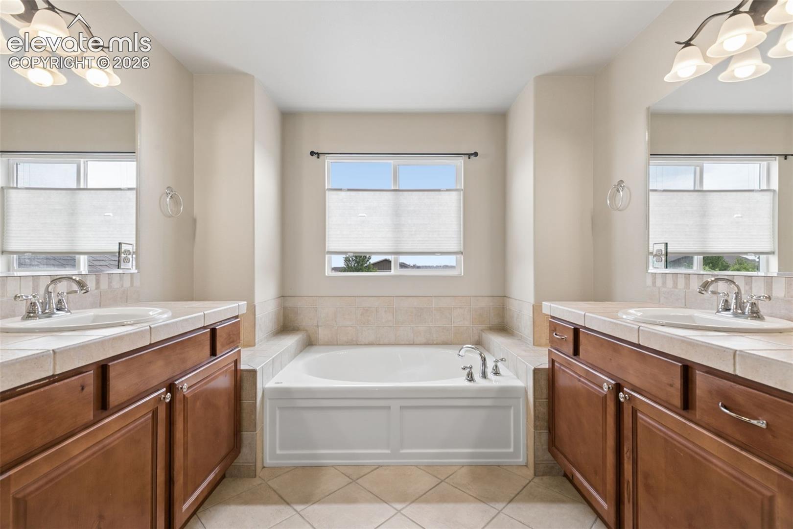 5011 Petrified Forest Trail