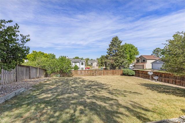 8922 Maribou Court