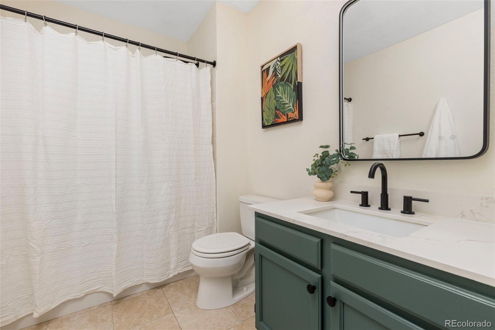 8922 Maribou Court