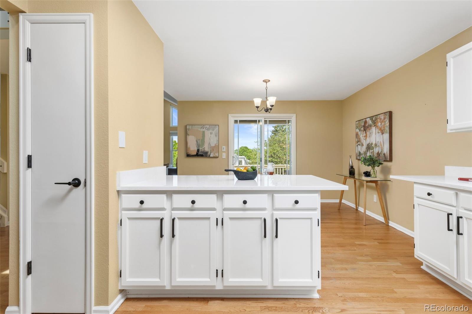 8922 Maribou Court