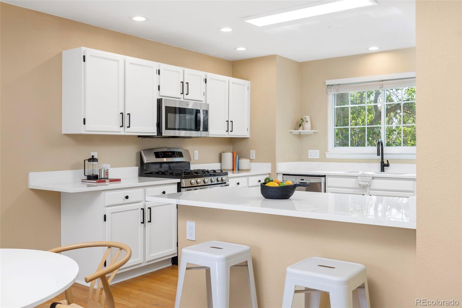 8922 Maribou Court