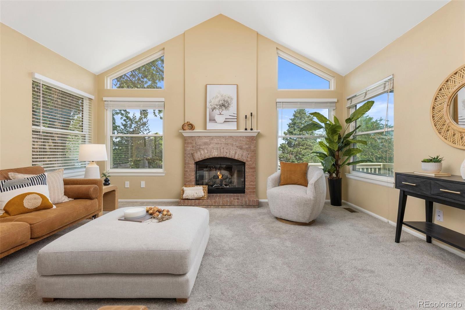 8922 Maribou Court