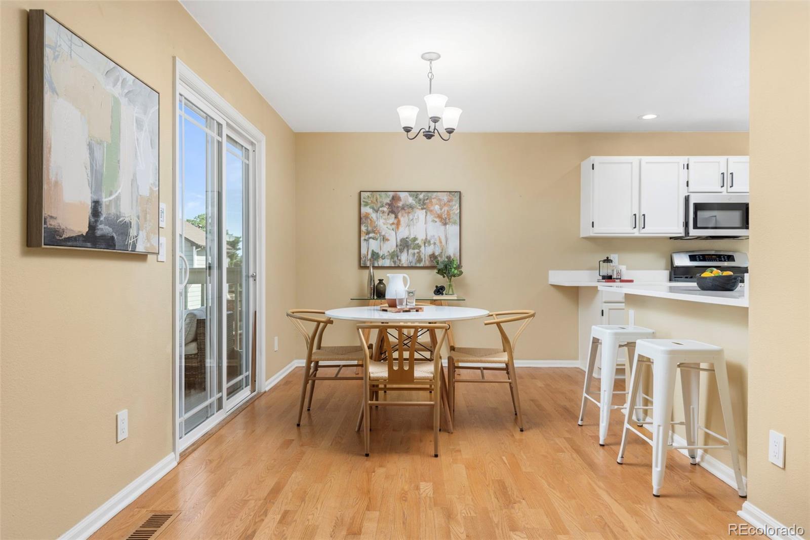 8922 Maribou Court